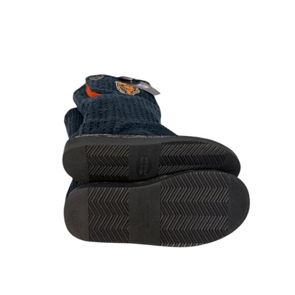 NWT NFL Chicago Bears Forever Collectibles Knit High End Button Boot Slipper S - Picture 8 of 8